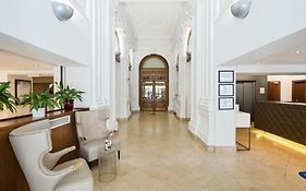 Hotel Rathauspark Wien - Handwritten Collection